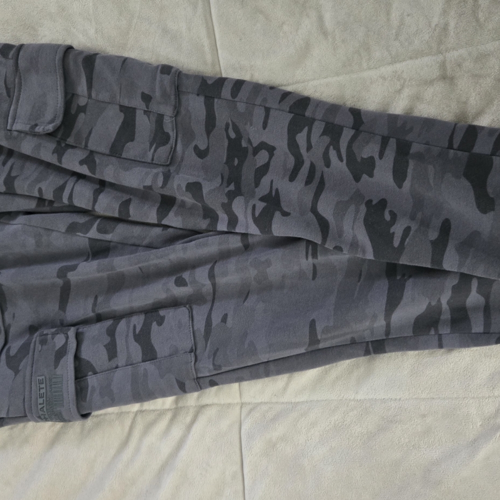 Alphalete Gray Sweatpants Versatile Joggers